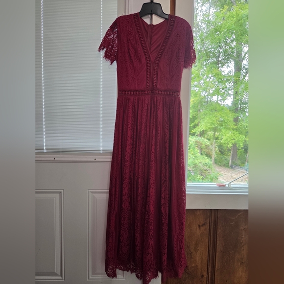 Dresses & Skirts - Burgandy Maxi Dress